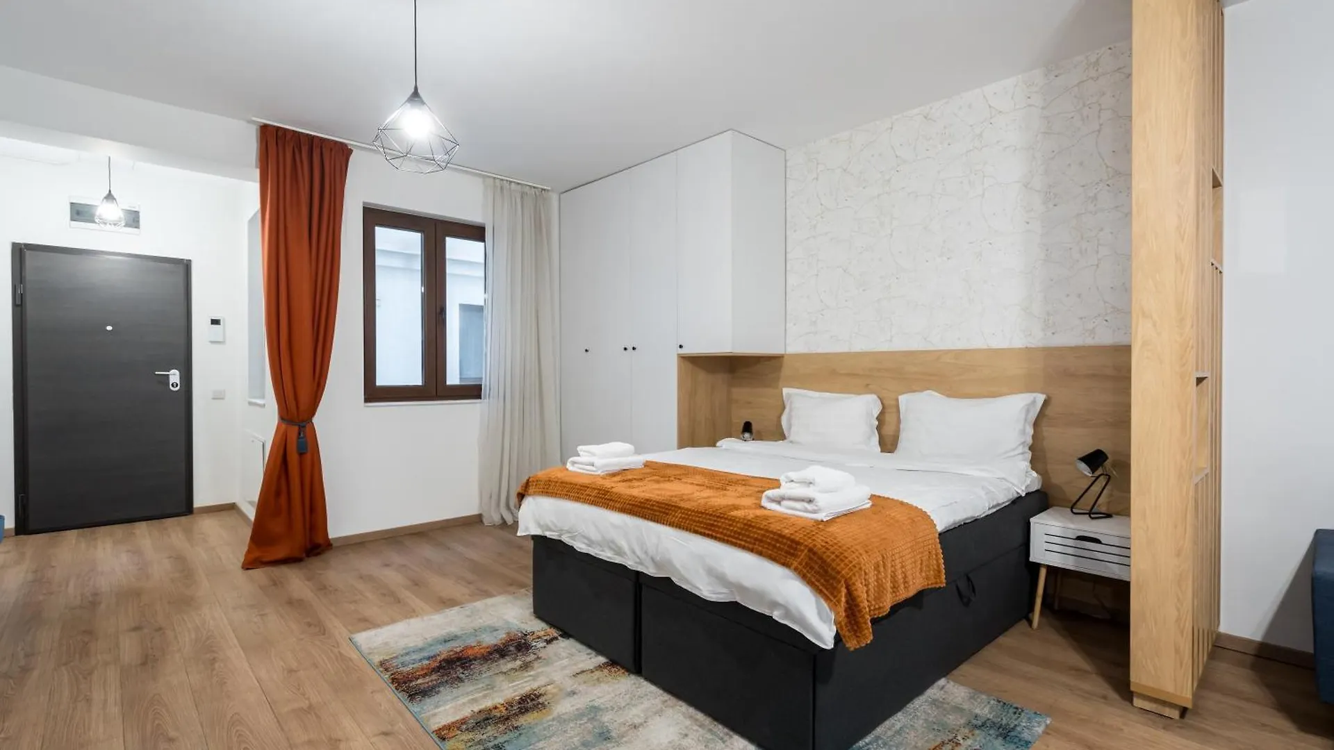 Central Haven With Balcony Boekarest Appartement
